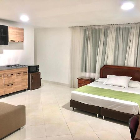 Hotel Florida Inn Медельин Экстерьер фото