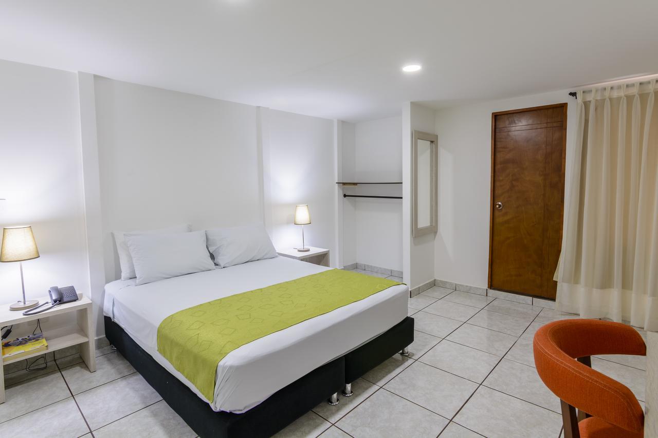 Hotel Florida Inn Медельин Экстерьер фото