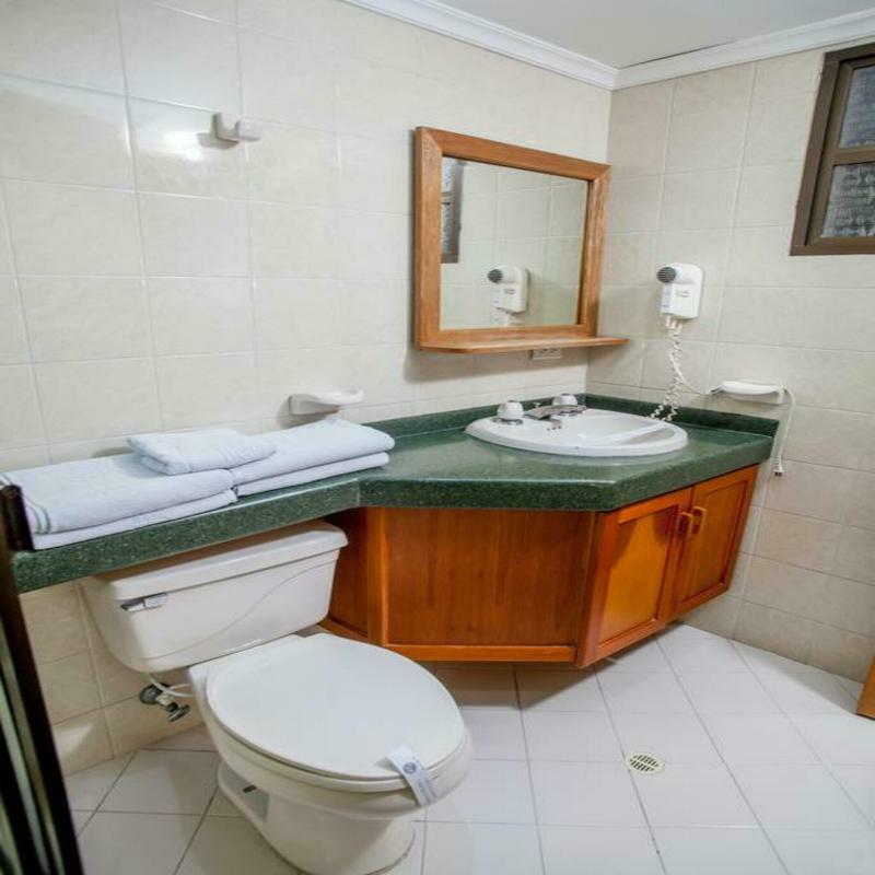 Hotel Florida Inn Медельин Экстерьер фото